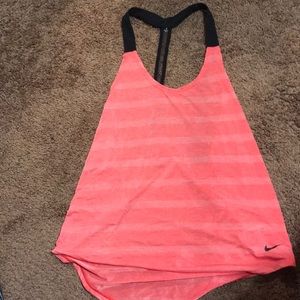 Small Nike top